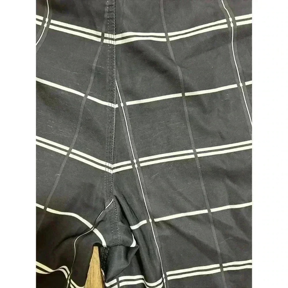 The North Face Men's Board Shorts Trunks Sz 36 Black Plaid Never Stop Exploring - Picture 10 of 10